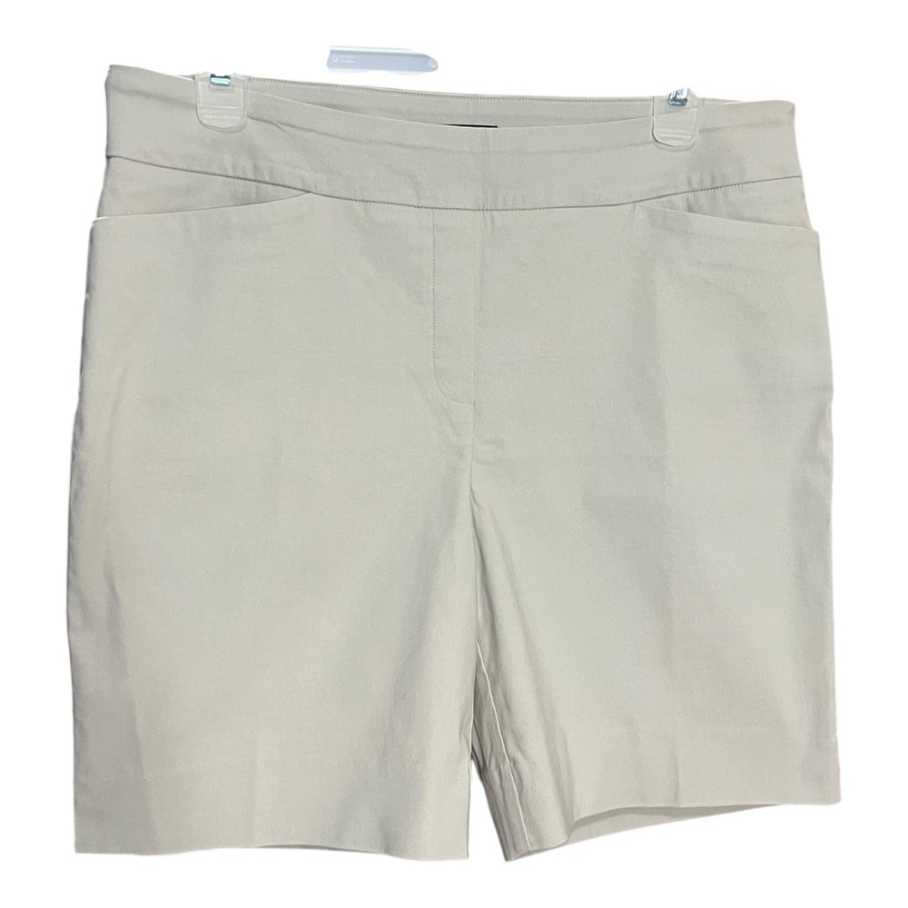 HILARY RADLEY‎ Women's Cream Shorts Stretchy Fit size 16 Waist 36 Pull On Shorts